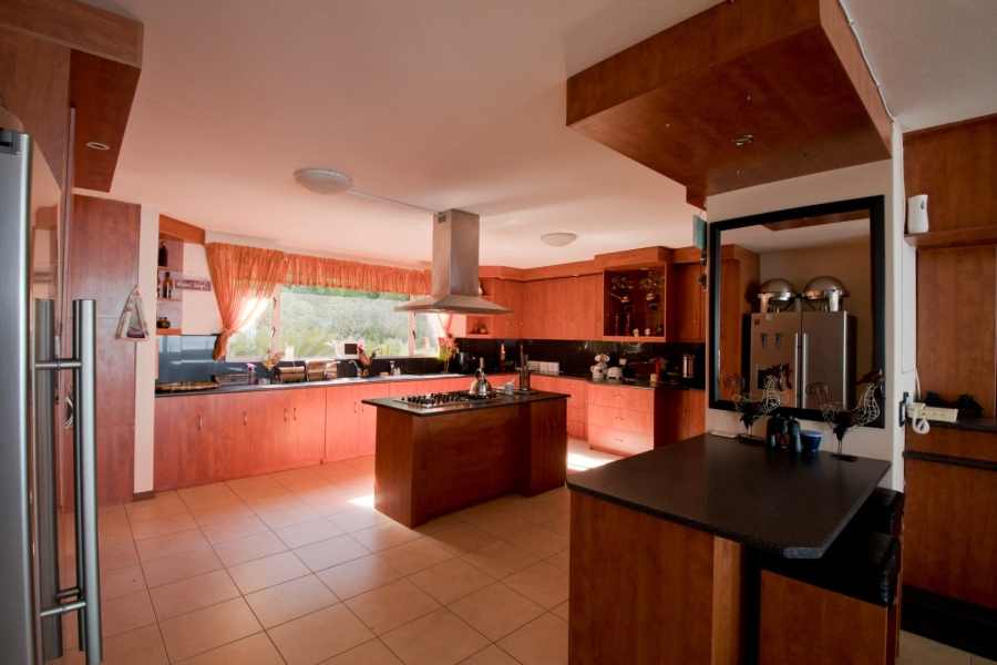 7 Bedroom Property for Sale in Outeniqua Strand Western Cape